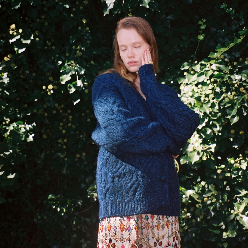Vintage Blue Hand-knitted Wool Sweater - Picture 1 of 2
